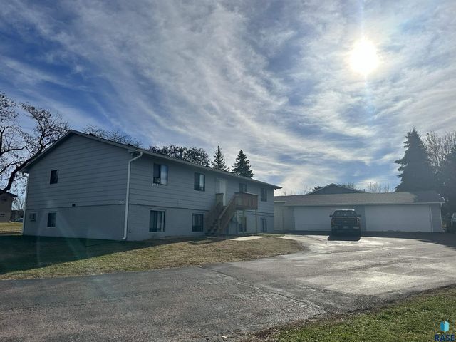 3711 S Cathy Ave Avenue, Sioux Falls, SD 57106