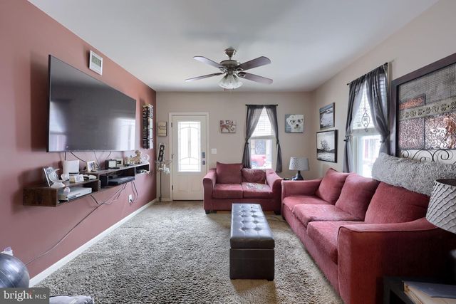 251 S CHARLOTTE ST, Manheim, PA 17545