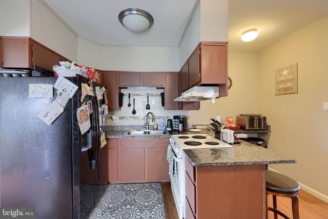 251 S CHARLOTTE ST, Manheim, PA 17545