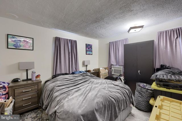 251 S CHARLOTTE ST, Manheim, PA 17545