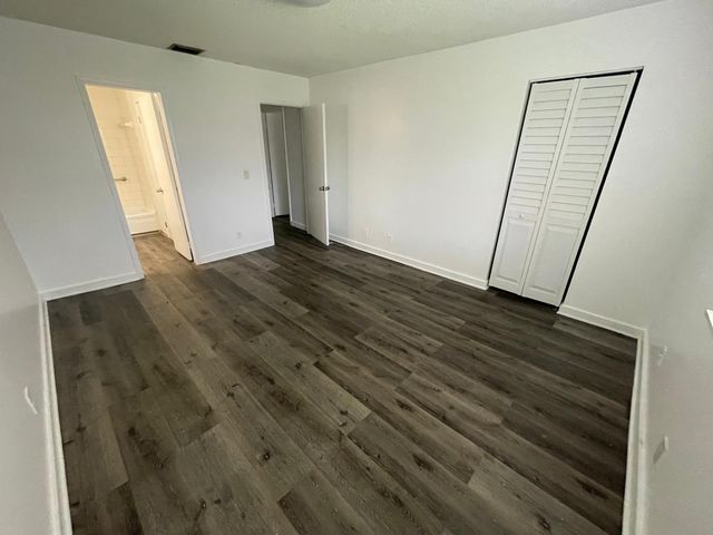 5702 NW 21ST Street 32-B, Lauderhill, FL 33313