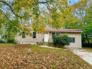29 Pace Avenue, Bellport, NY 11713
