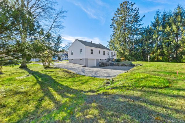 12 Brundage Street, Armonk, NY 10504