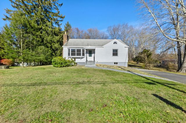 12 Brundage Street, Armonk, NY 10504