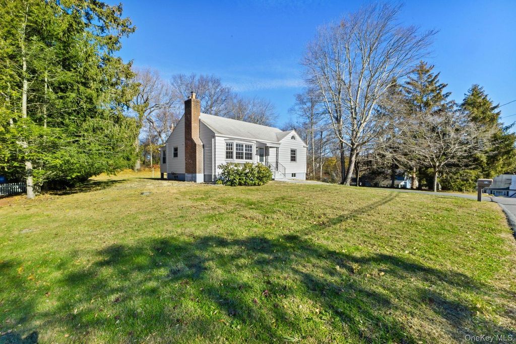 12 Brundage Street, Armonk, NY 10504