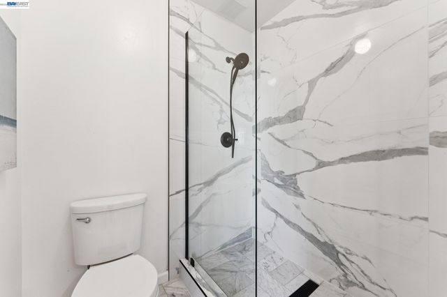 1034 Trellis Ln, Alameda, CA 94502
