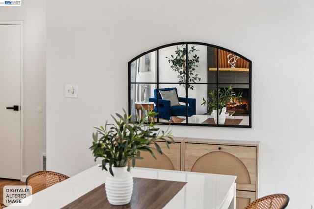 1034 Trellis Ln, Alameda, CA 94502