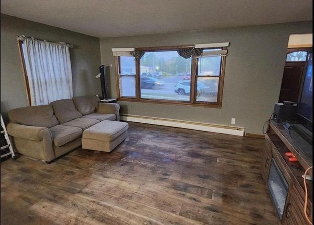 2603 17th Avenue E, North Saint Paul, MN 55109