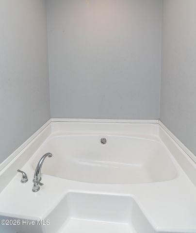 6868 Glover Road, Elm City, NC 27822