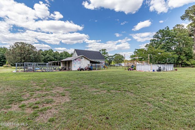 6868 Glover Road, Elm City, NC 27822
