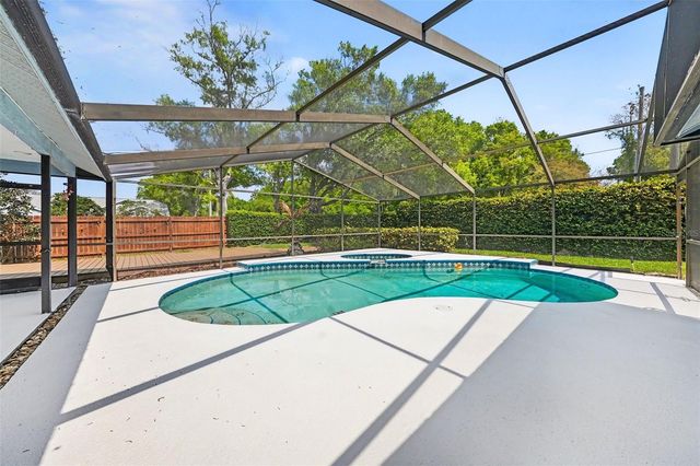 6202 BOONE DRIVE, Tampa, FL 33625