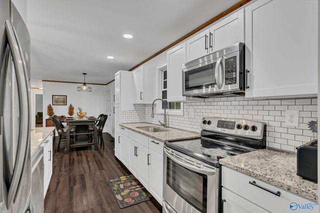 222 Airport Road SW, Hartselle, AL 35640