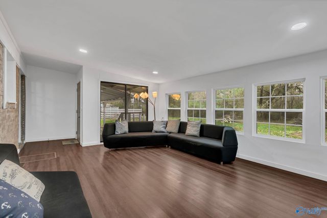 222 Airport Road SW, Hartselle, AL 35640