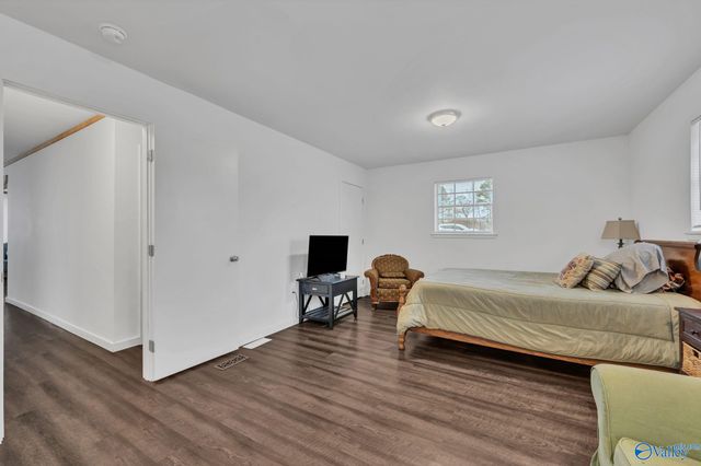 222 Airport Road SW, Hartselle, AL 35640