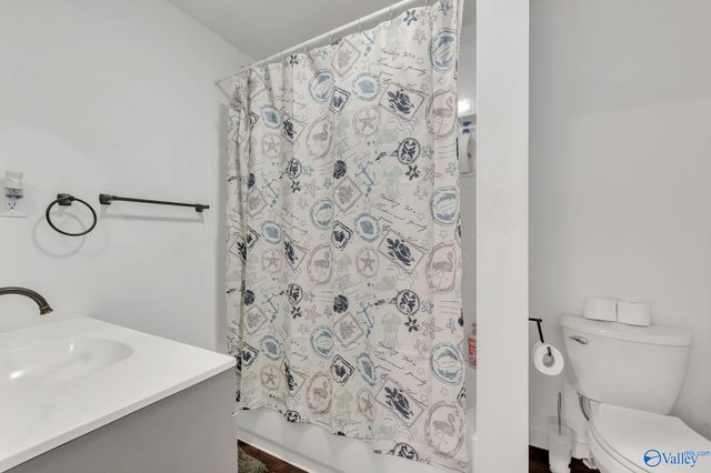 222 Airport Road SW, Hartselle, AL 35640