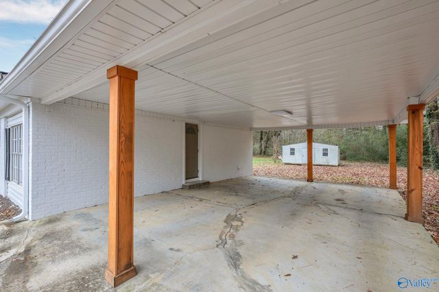 222 Airport Road SW, Hartselle, AL 35640