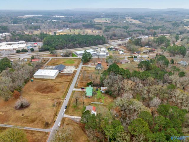 222 Airport Road SW, Hartselle, AL 35640