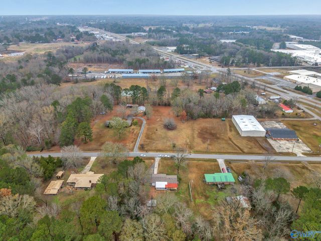 222 Airport Road SW, Hartselle, AL 35640