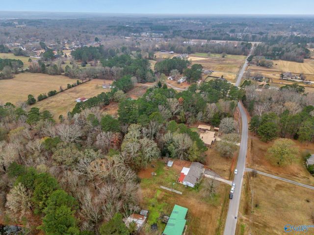 222 Airport Road SW, Hartselle, AL 35640