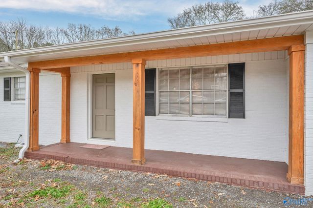 222 Airport Road SW, Hartselle, AL 35640