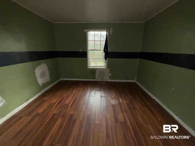 212 11th Avenue, Chickasaw, AL 36611