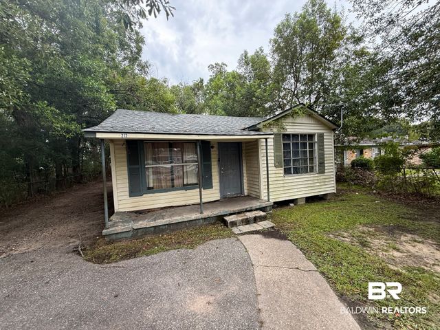 212 11th Avenue, Chickasaw, AL 36611