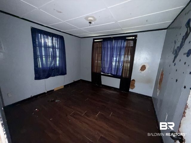 212 11th Avenue, Chickasaw, AL 36611