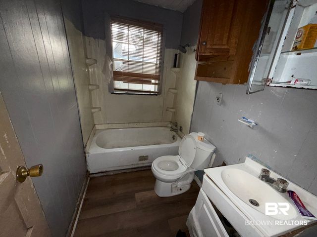 212 11th Avenue, Chickasaw, AL 36611