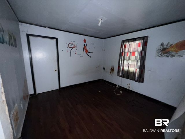 212 11th Avenue, Chickasaw, AL 36611