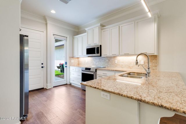 405 S Montauban Drive, Lafayette, LA 70507