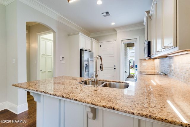 405 S Montauban Drive, Lafayette, LA 70507