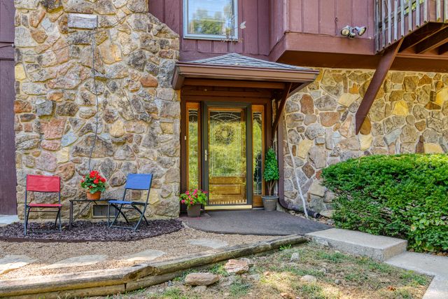 211 River Bend Road, Branson, MO 65616