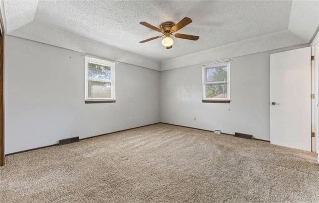 301 SE Alice Street, Blue Springs, MO 64014