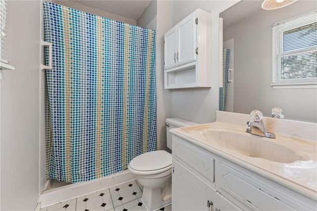 301 SE Alice Street, Blue Springs, MO 64014
