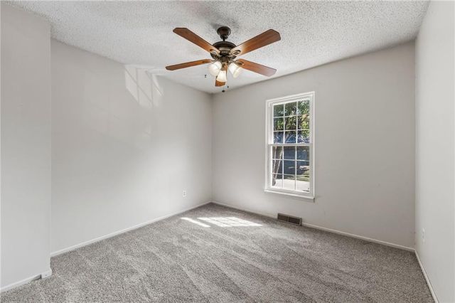 301 SE Alice Street, Blue Springs, MO 64014
