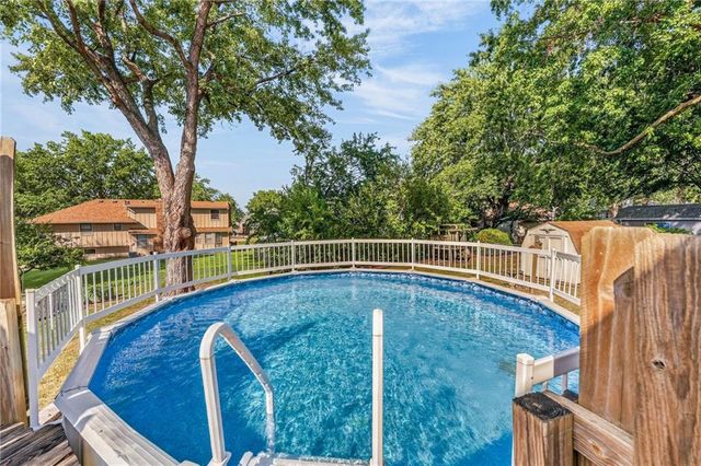 301 SE Alice Street, Blue Springs, MO 64014