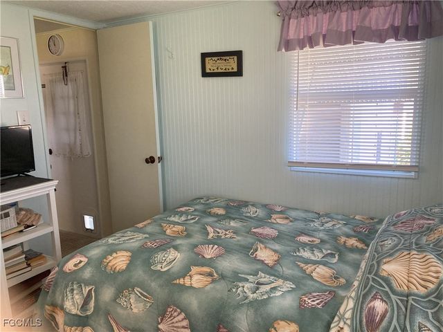 4686 Sandpiper DR, St James City, FL 33956