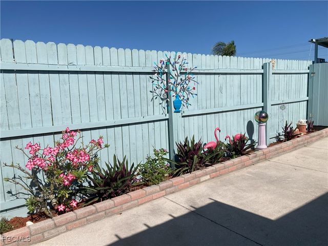 4686 Sandpiper DR, St James City, FL 33956