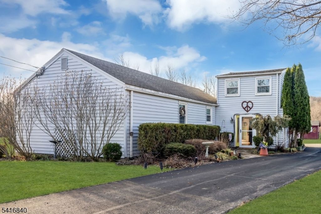 160 Stanton Rd, Readington Twp., NJ 08822