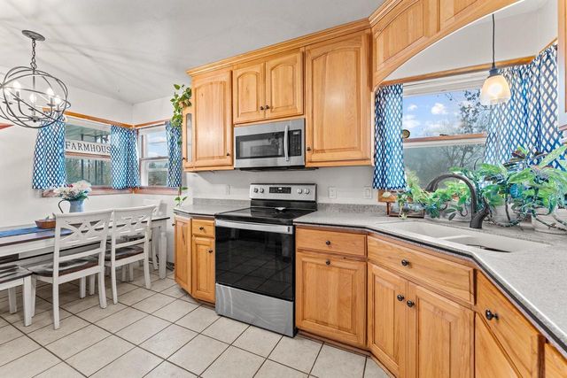 610 Crimson Court, Reedsburg, WI 53959