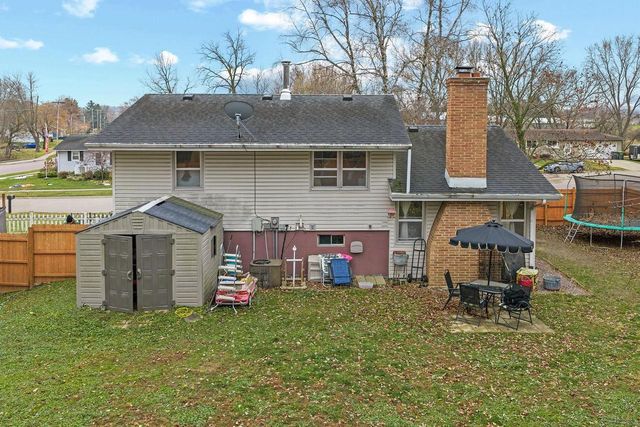 610 Crimson Court, Reedsburg, WI 53959