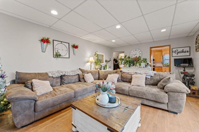 610 Crimson Court, Reedsburg, WI 53959