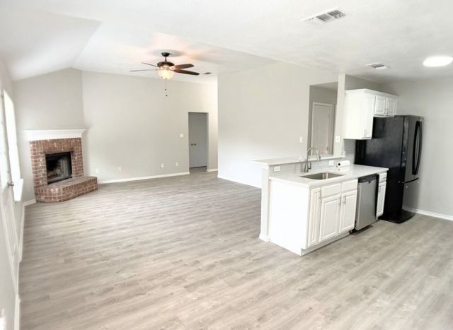 3913 Periwinkle Drive, Fort Worth, TX 76137