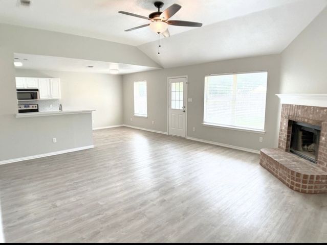 3913 Periwinkle Drive, Fort Worth, TX 76137