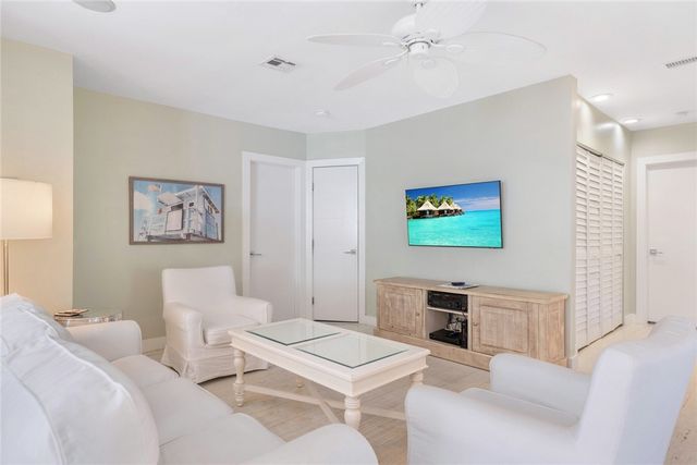 1951 W Sand Dollar Lane, Vero Beach, FL 32963