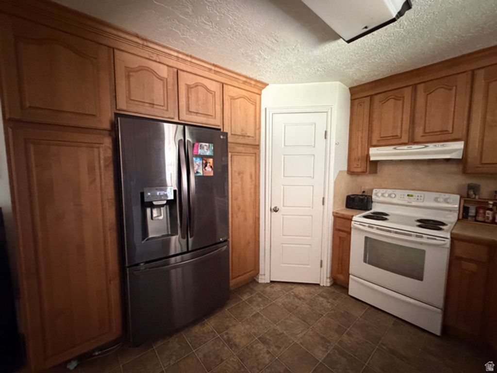 731 S MAIN ST, Kaysville, UT 84037 — photo 3