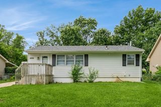 4006 66th Street, Urbandale, IA 50322
