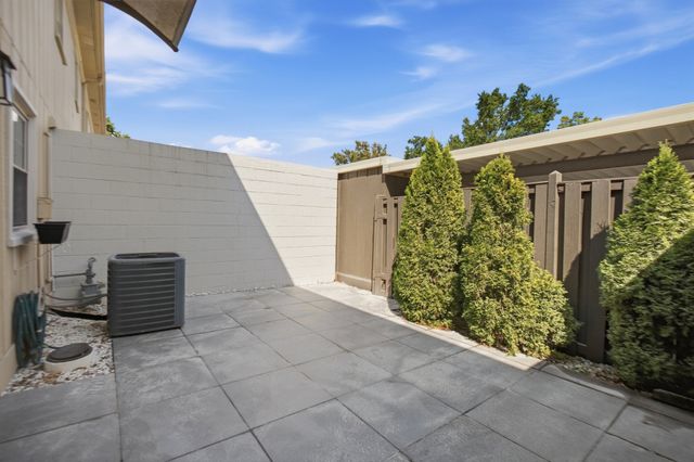 8207 Sawyer Brown Rd Apt M4, Nashville, TN 37221