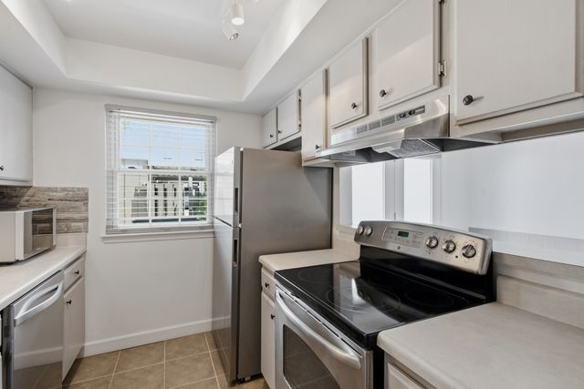 8207 Sawyer Brown Rd Apt M4, Nashville, TN 37221