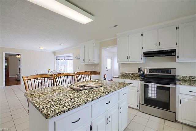 19 Ewellville LN, Dutton, VA 23050